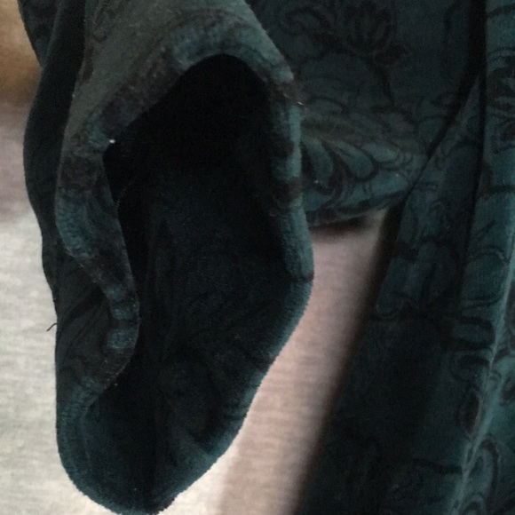 LAURA SCOTT Comfy Cozy Velour Zipper Jacket with Floral Design & Pockets - Picture 12 of 15